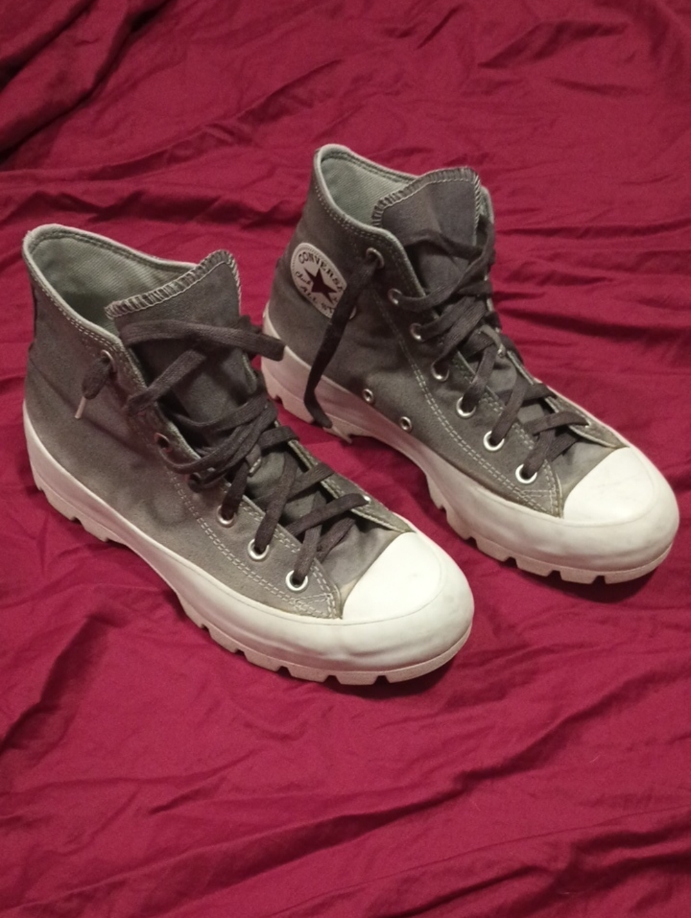 Converse Woman's 8 Gray High-Top Canvas Lug-Sole Sneakers All Star Chuck Taylors
